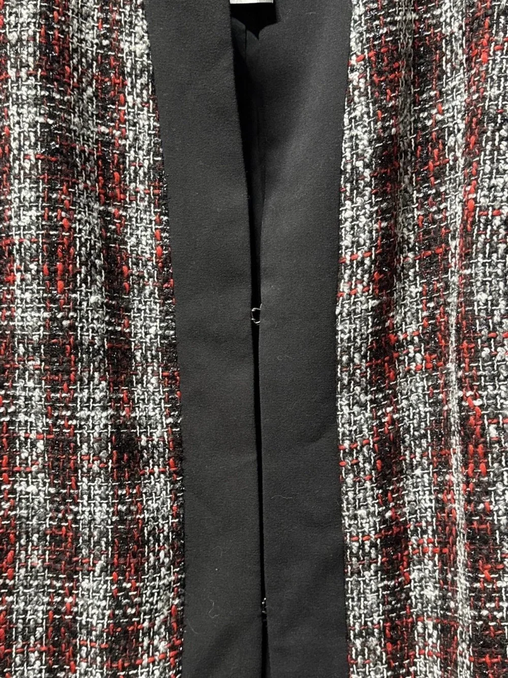 Lane Bryant Black and Burgundy Tweed Open-Front Blazer - Picture 5 of 6